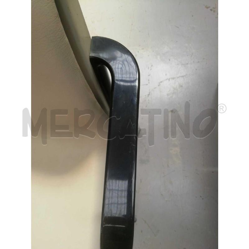 POLTRONCINA BIANCA ECOPELLE GAMBE METALLICHE | Mercatino dell'Usato Moncalieri bengasi 4