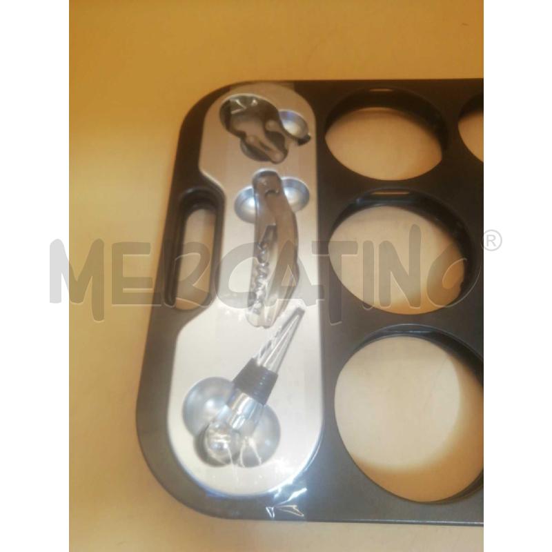 PORTA BOTTIGLIA DA TAVOLO CON ACCESSORI PLASTICA | Mercatino dell'Usato Moncalieri bengasi 2