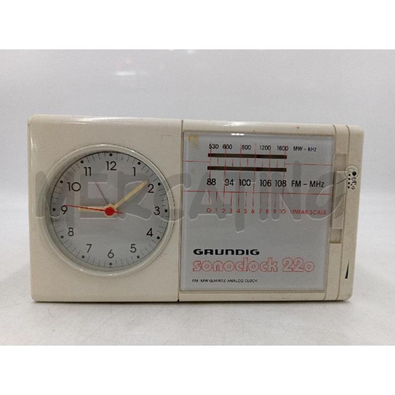 RADIOSVEGLIA ELETTRONICA GRUNDIG SONOCLOCK 22O | Mercatino dell'Usato Moncalieri bengasi 1