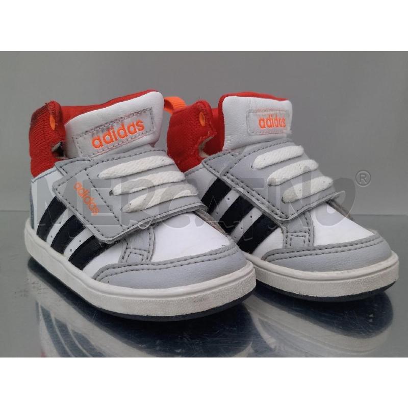 SCARPE BAMBINO ADIDAS BIANCHE  | Mercatino dell'Usato Moncalieri bengasi 1
