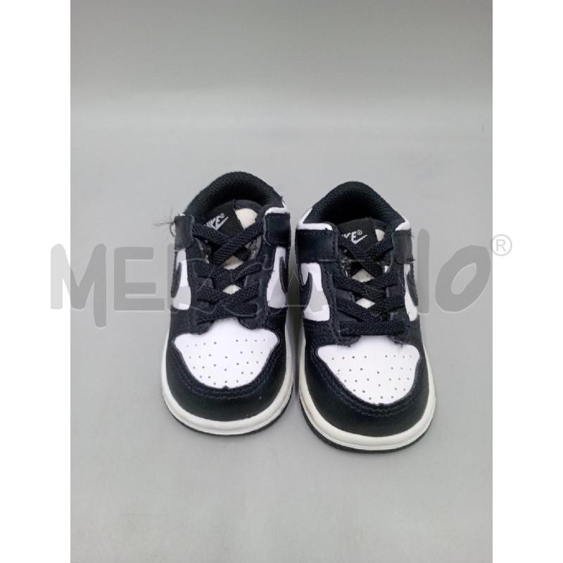 SCARPE BAMBINO NIKE BIANCO NERE | Mercatino dell'Usato Moncalieri bengasi 1