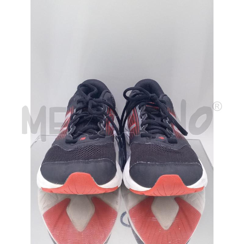 SCARPE UOMO NEWBALANCE NERA E ROSSA  | Mercatino dell'Usato Moncalieri bengasi 2