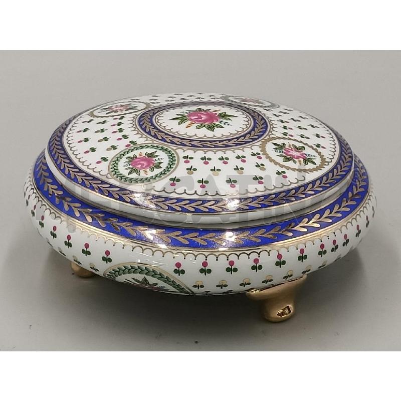 SCATOLETTA PORCELLANA BIANCA C/DECORAZIONE DORATA/BLU FLOREALE  | Mercatino dell'Usato Moncalieri bengasi 1