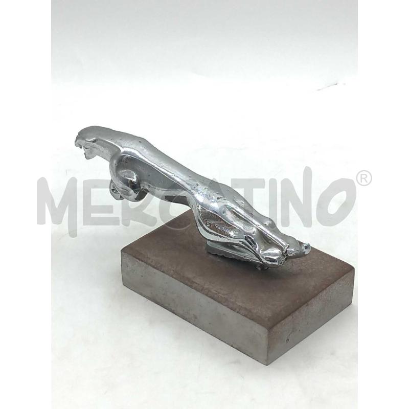 SCULTURA JAGUAR AUTO CON BASE METALLO  | Mercatino dell'Usato Moncalieri bengasi 3