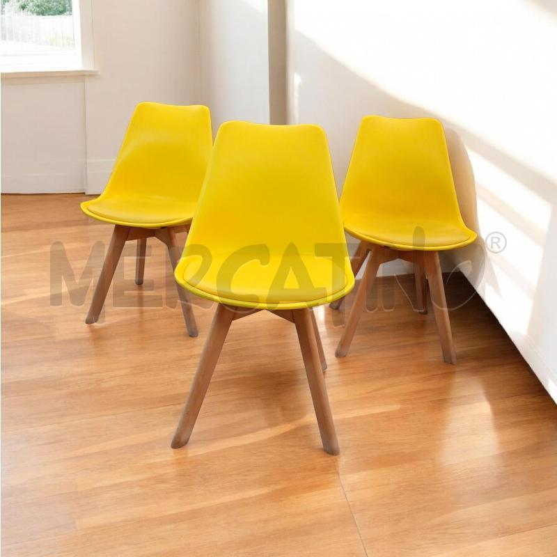 SEDIE PZ. 3 PLASTICA GAMBE LEGNO | Mercatino dell'Usato Moncalieri bengasi 1