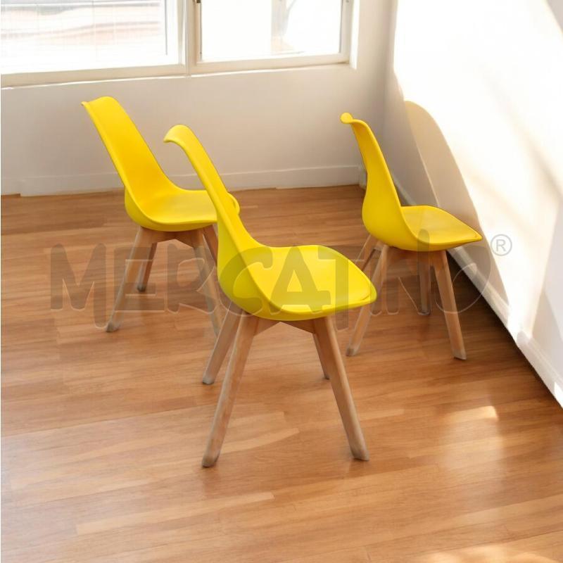 SEDIE PZ. 3 PLASTICA GAMBE LEGNO | Mercatino dell'Usato Moncalieri bengasi 4