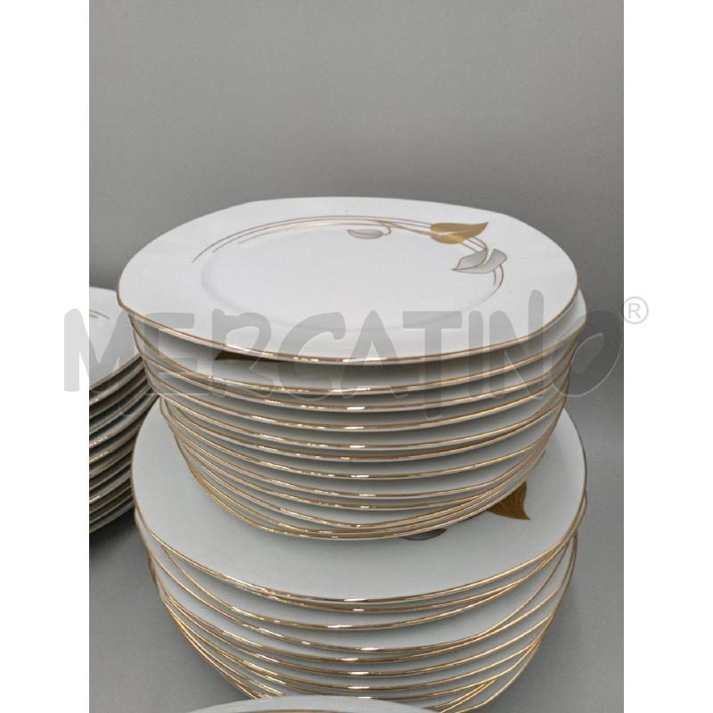 SERVIZIO PIATTI BAVARIA FIORE DORATO 36+4 ACC | Mercatino dell'Usato Moncalieri bengasi 4
