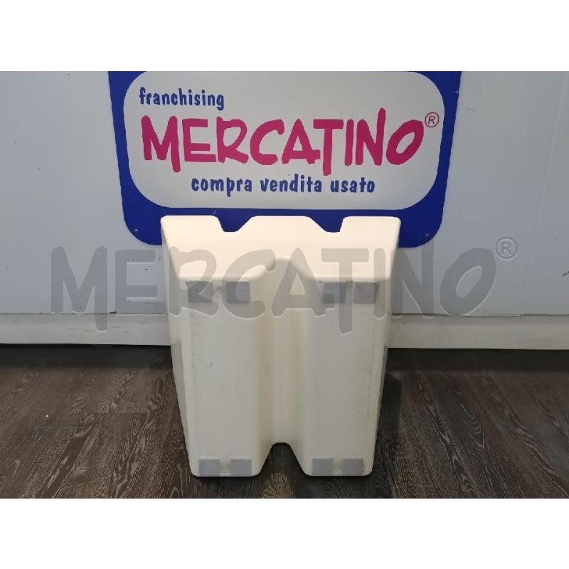 SGABELLO DESIGN KAZUKO OKAMOTO MOD. SLIDE BIANCO FORMA W | Mercatino dell'Usato Moncalieri bengasi 3