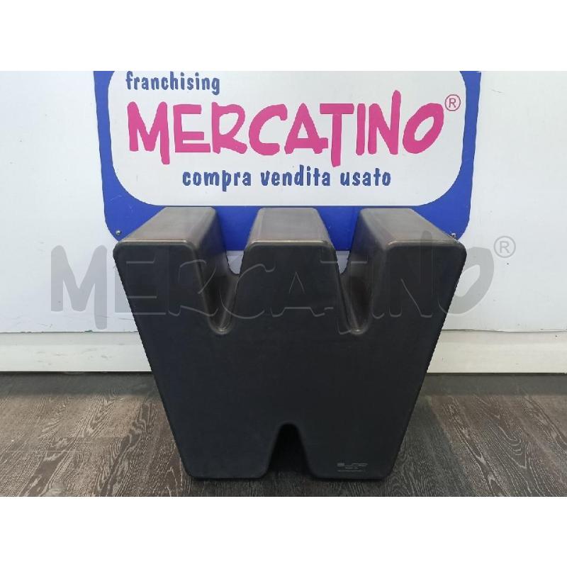 SGABELLO DESIGN KAZUKO OKAMOTO MOD. SLIDE NERO FORMA W | Mercatino dell'Usato Moncalieri bengasi 1