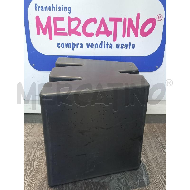 SGABELLO DESIGN KAZUKO OKAMOTO MOD. SLIDE NERO FORMA W | Mercatino dell'Usato Moncalieri bengasi 3