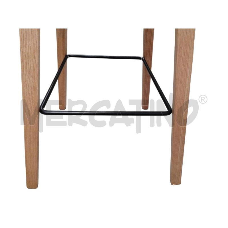 SGABELLO MODERNO SEDUTA PLASTICA BIANCA BASE LEGNO | Mercatino dell'Usato Moncalieri bengasi 4
