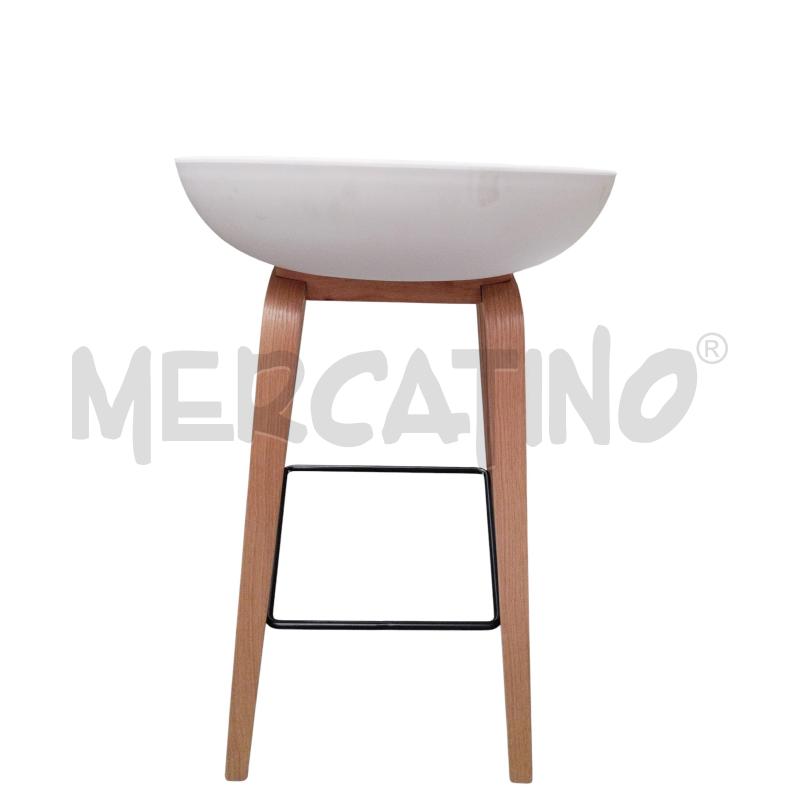 SGABELLO MODERNO SEDUTA PLASTICA BIANCA BASE LEGNO | Mercatino dell'Usato Moncalieri bengasi 5