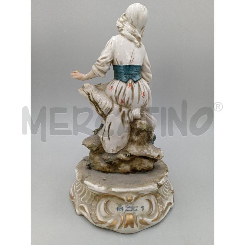 STATUA CERAMICA GINO PEZZATO CM 29 DAMA CON FIORI | Mercatino dell'Usato Moncalieri bengasi 2