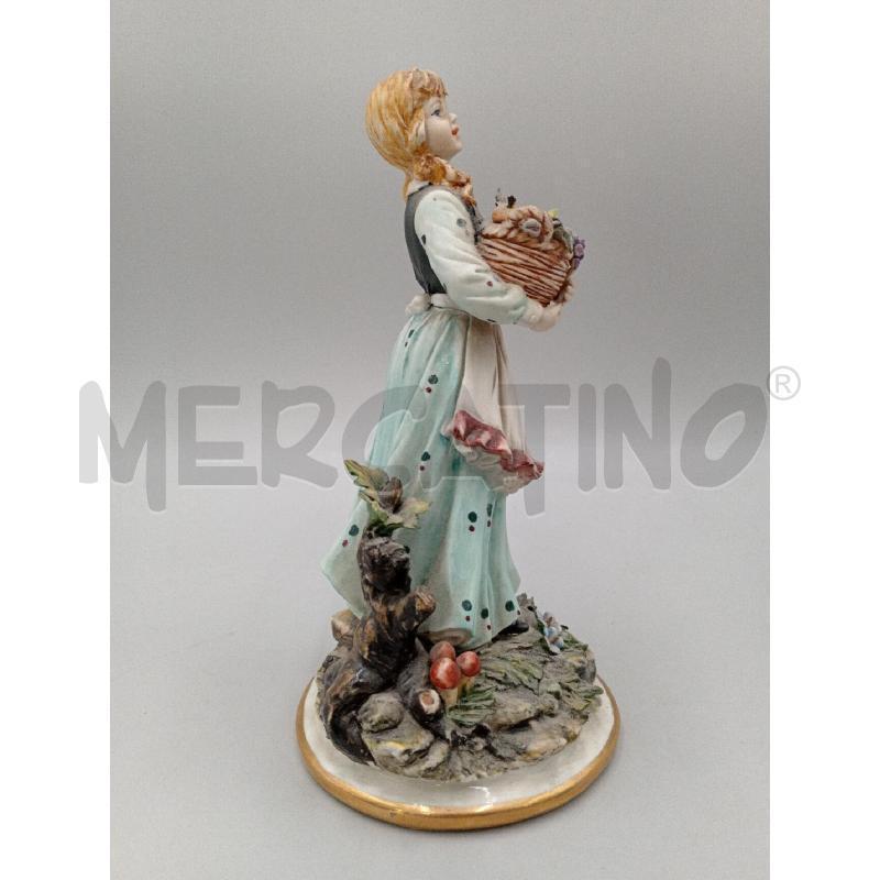 STATUA CERAMICA MEDEA BY ROMI RAGAZZA CON FIORI | Mercatino dell'Usato Moncalieri bengasi 2