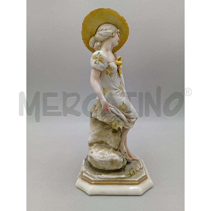 STATUA GINO PEZZATO DAMA CON CAPPELLO CM 27 | Mercatino dell'Usato Moncalieri bengasi 2
