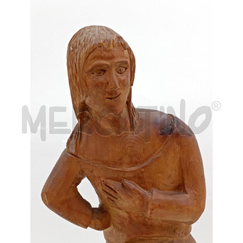 STATUA LEGNO SCOLPITA ARTIGIANALE RAFFIGURANTE DONNA SEDUTA  | Mercatino dell'Usato Moncalieri bengasi 5
