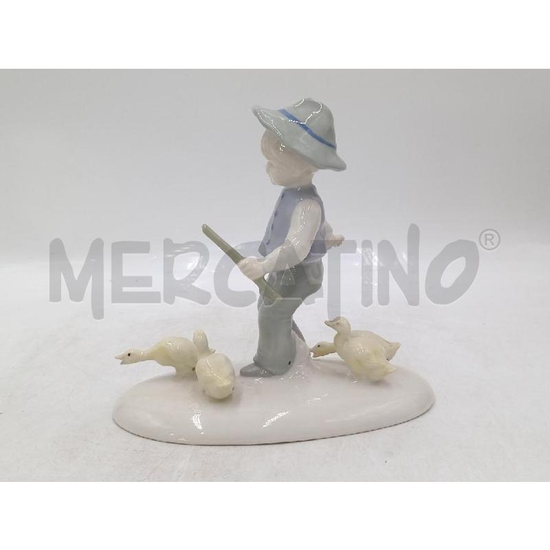 STATUA PORCELLANA BAMBINO ROYAL C/SCATOLA | Mercatino dell'Usato Moncalieri bengasi 2