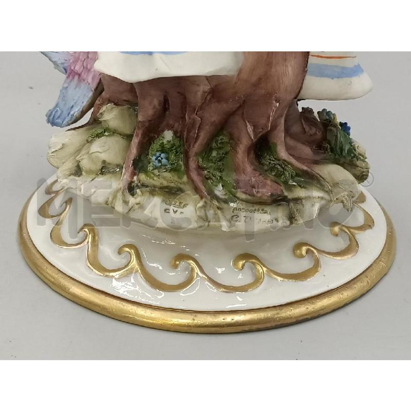 STATUA PORCELLANA CAPODIMONTE BAMBINA C/OCA E FIORELLINI  | Mercatino dell'Usato Moncalieri bengasi 3