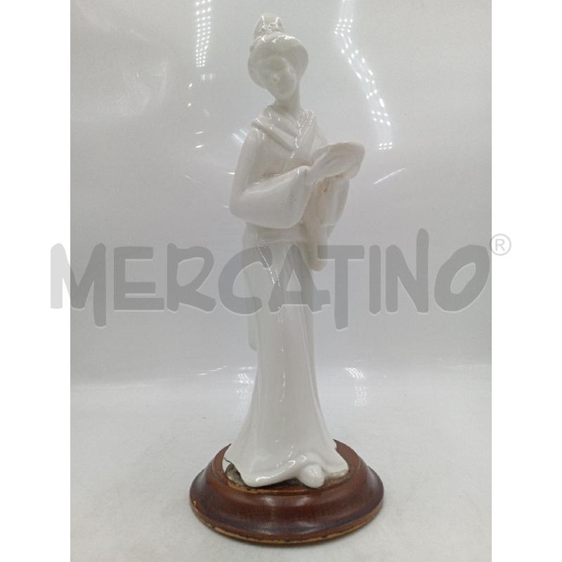 STATUA PORCELLANA GENSHA BIANCA BASE ROTTA H.35 CM | Mercatino dell'Usato Moncalieri bengasi 1