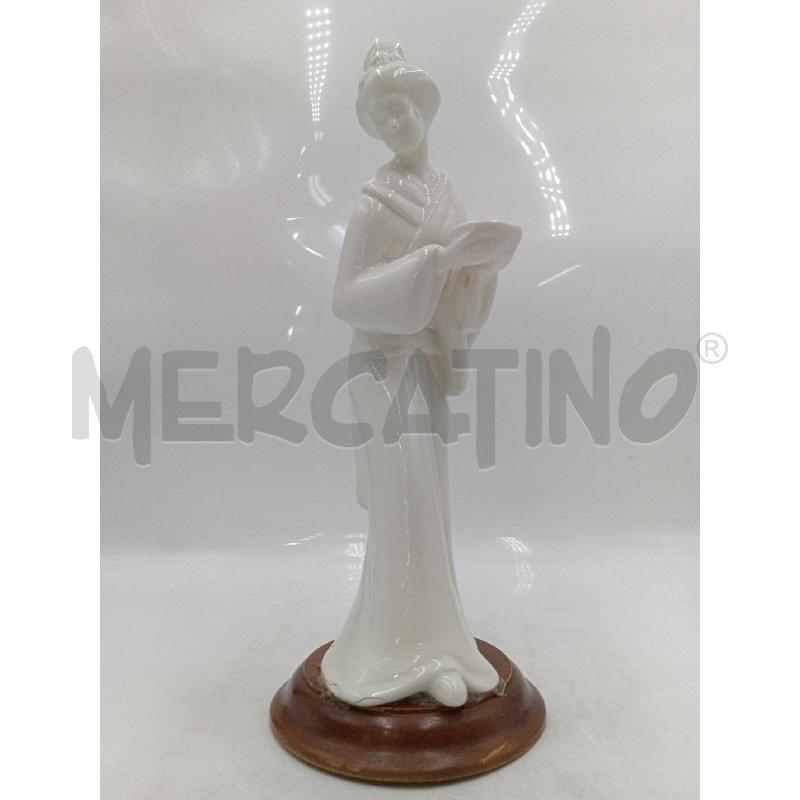 STATUA PORCELLANA GENSHA BIANCA H35 CM | Mercatino dell'Usato Moncalieri bengasi 1