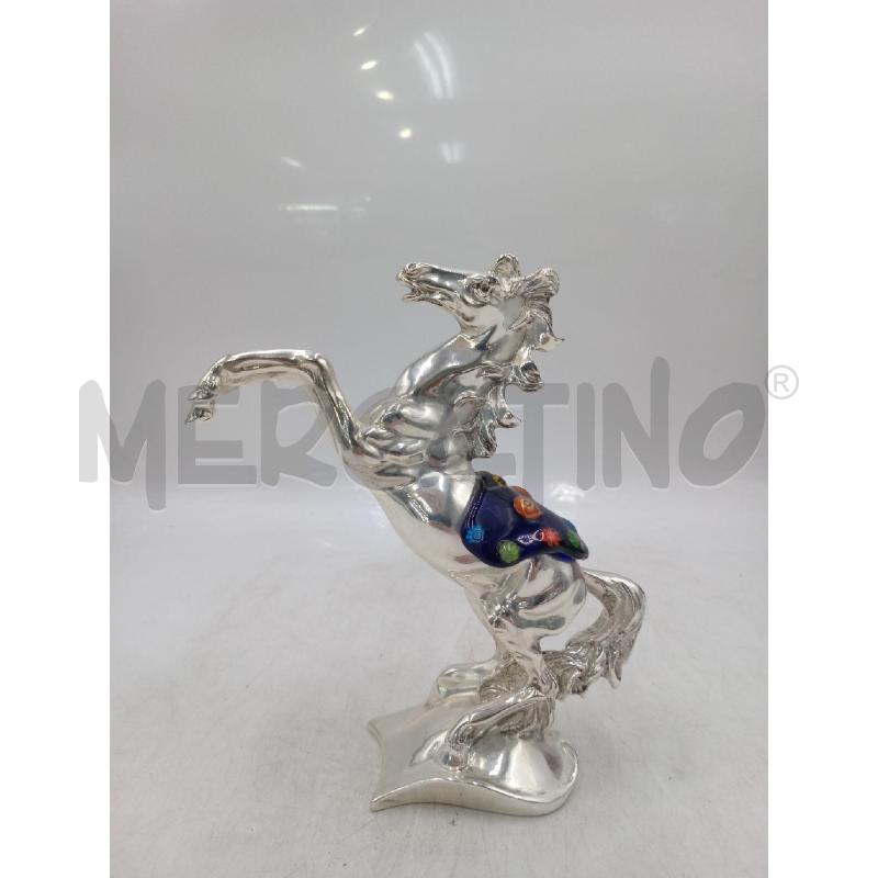 STATUA RESINA ARGENTATA CAVALLO IN LEVADE C/DETTAGLIO SELLA VETRO C/MURRINE  | Mercatino dell'Usato Moncalieri bengasi 1