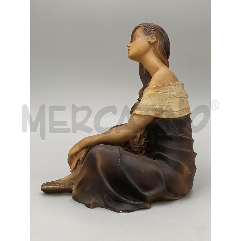 STATUA RESINA DONNA SEDUTA PENSIEROSA  | Mercatino dell'Usato Moncalieri bengasi 2