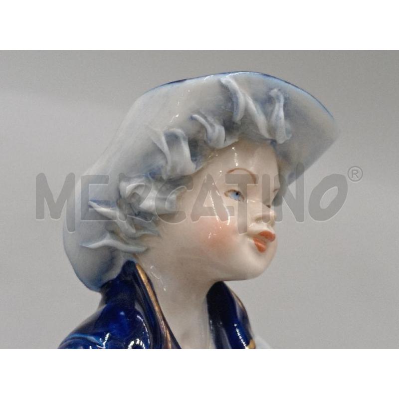 STATUETTA CERAMICA CAPODIMONTE BAMBINELLO C/FARFALLE C/ALI SBECCATE  | Mercatino dell'Usato Moncalieri bengasi 2
