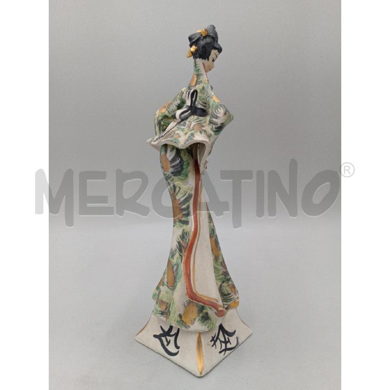 STATUETTA CERAMICA MADE IN ITALY CINSEDINA C/VENTAGLIO | Mercatino dell'Usato Moncalieri bengasi 3