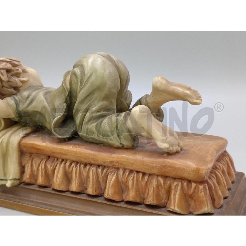 STATUETTA RESINA BAMBINO DORMIENTE C/BASETTA LEGNO  | Mercatino dell'Usato Moncalieri bengasi 4