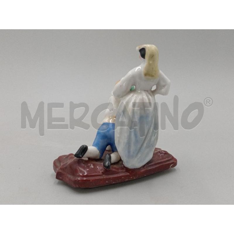 STATUINA VECCHIA COPERCHIO PORCELLANA FAMIGLIA CM 8 | Mercatino dell'Usato Moncalieri bengasi 3