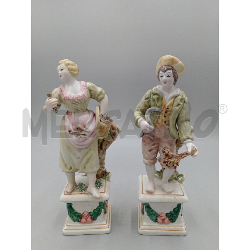 STATUINE COPPIA CERAMICA SU PIEDISTALLO | Mercatino dell'Usato Moncalieri bengasi 1