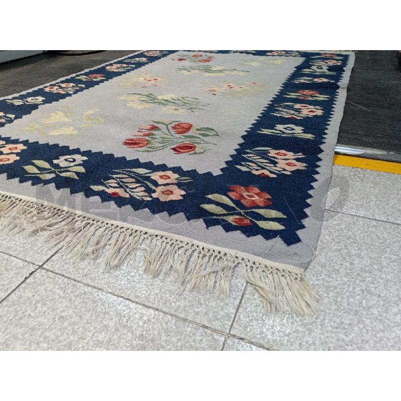 TAPPETO FANTASIA FIORI 180X120 | Mercatino dell'Usato Moncalieri bengasi 2