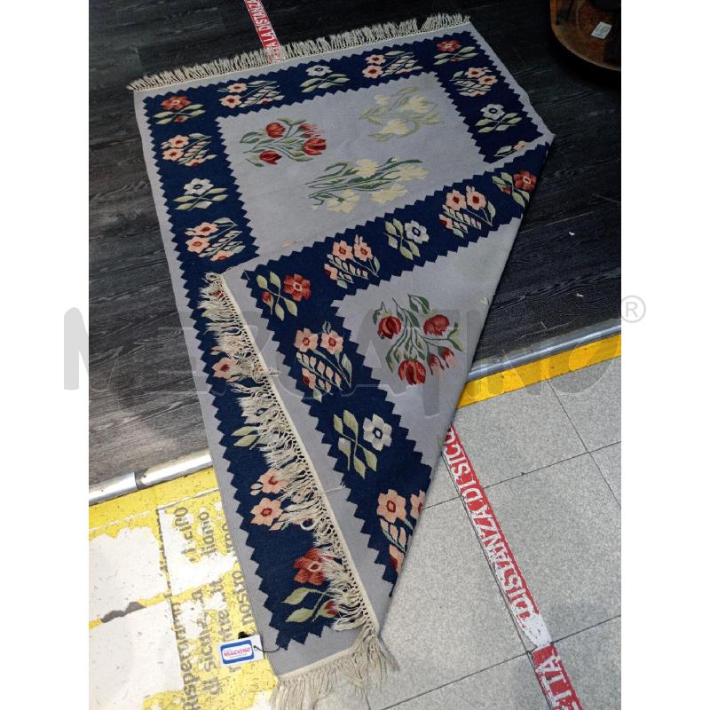 TAPPETO FANTASIA FIORI 180X120 | Mercatino dell'Usato Moncalieri bengasi 4