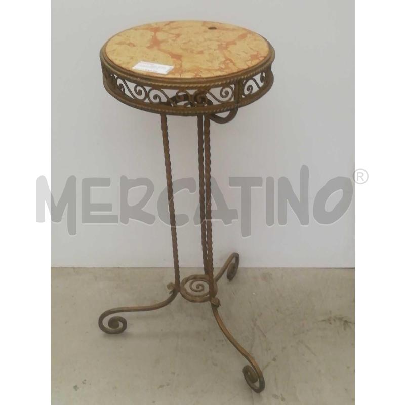 TAVOLINO FERRO BATTUTO DORATO PIANO MARMO VERONA TONDO CON FORO | Mercatino dell'Usato Moncalieri bengasi 1