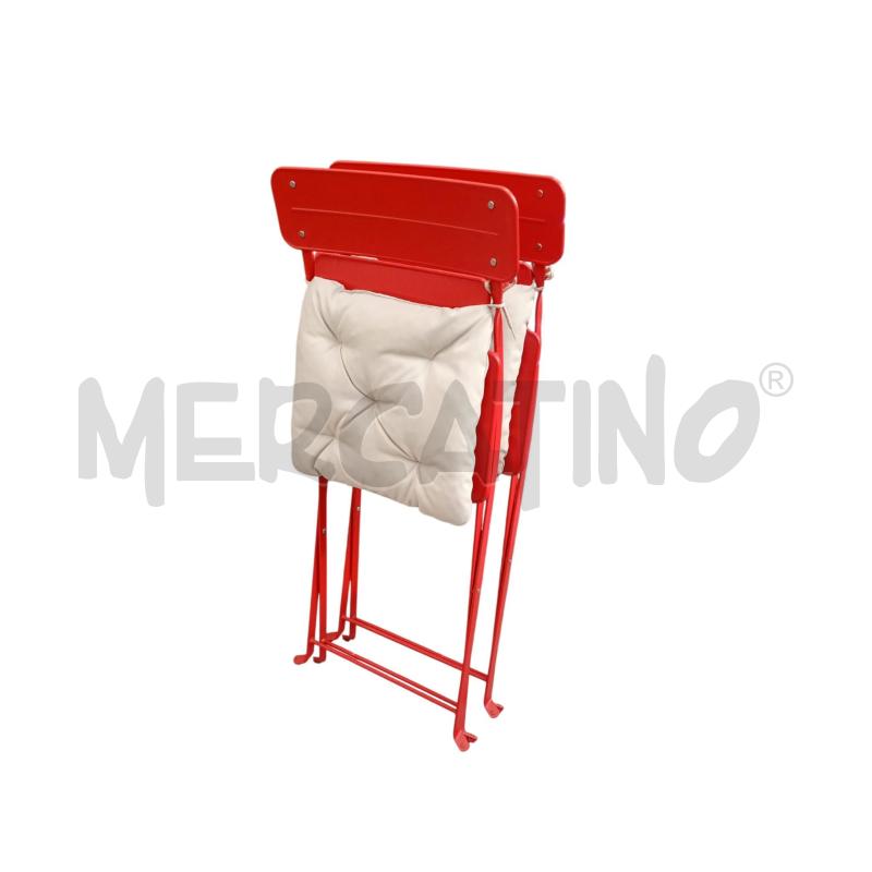 TAVOLINO TONDO IKEA ROSSO + 2 SEDIE PIEGHEVOLI | Mercatino dell'Usato Moncalieri bengasi 3