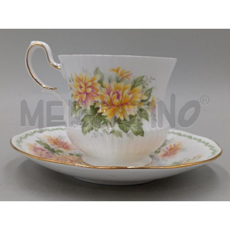 TAZZA PORCELLANA QUEEN'S MESE NOVEMBRE DECORO FIORI  | Mercatino dell'Usato Moncalieri bengasi 1
