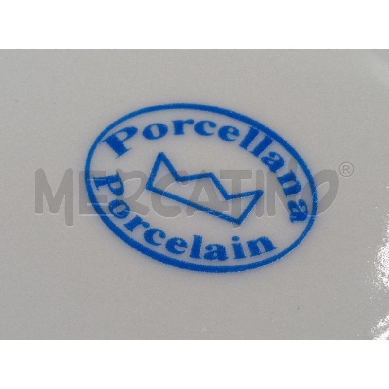 TAZZINE 12PZ PORCELLANA BIANCA C/BORDO LAVORATO DORATO  | Mercatino dell'Usato Moncalieri bengasi 4