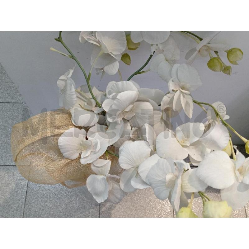 VASO VETRO ALTO CON ORCHIDEE FINTE  ALTO CM 70 | Mercatino dell'Usato Moncalieri bengasi 2