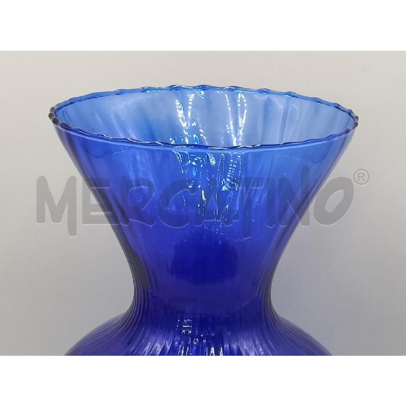 VASO VETRO STILE MURANO C/LAVORAZIONE RILIEVO COLLO STRETTO  | Mercatino dell'Usato Moncalieri bengasi 1