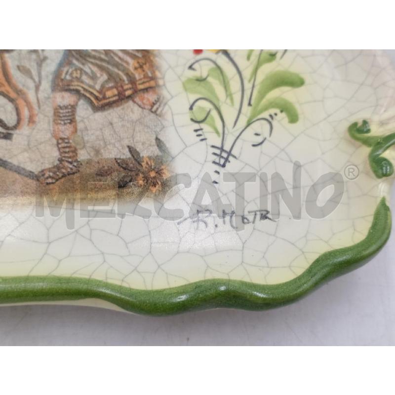 VASSOIO CERAMICA VILLA ROMANA DI PIAZZA ARMERINA | Mercatino dell'Usato Moncalieri bengasi 3