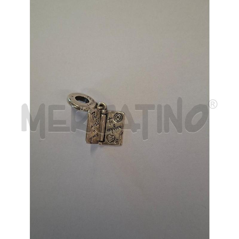 CHARM PANDORA PENDENTE PASSAPORTO APRIBILE CITIZEN OF THE WORLD | Mercatino dell'Usato Frossasco 2