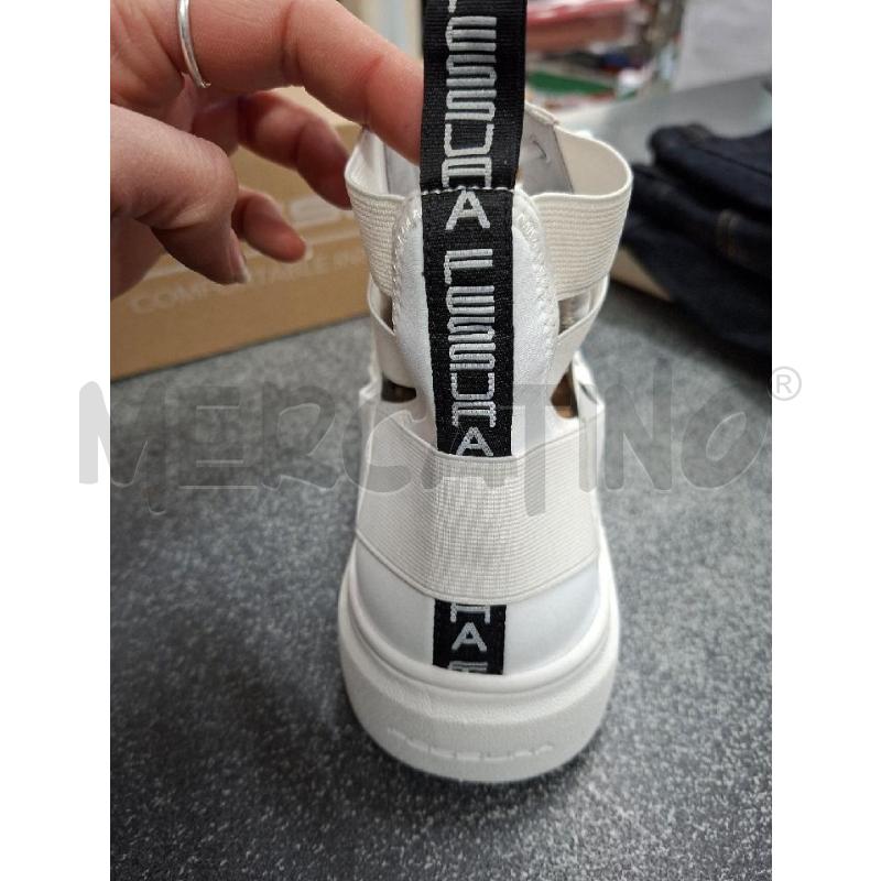 SANDALI/SCARPE DONNA BCO FESSURA N.37 | Mercatino dell'Usato Frossasco 2