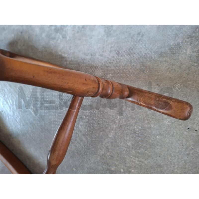 SEDIA DONDOLO LEGNO SCURO | Mercatino dell'Usato Frossasco 4