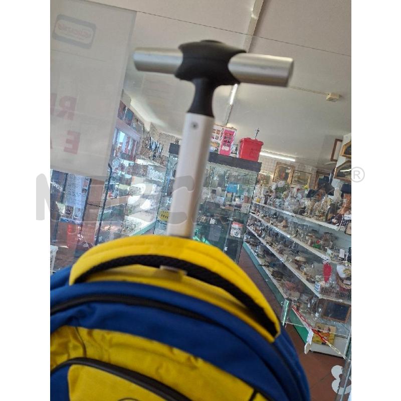 ZAINO BLU GIALLO LIMITED EDITION CAMEL YAMAHA | Mercatino dell'Usato Frossasco 4
