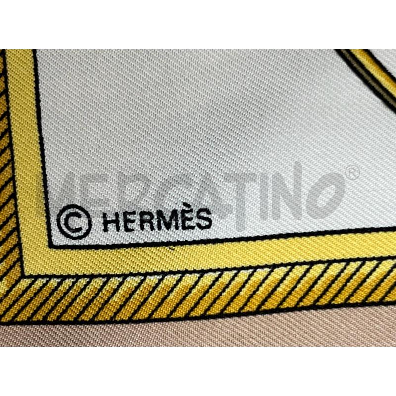 FOULARD HERMES BG LES VOITURES  TRASFORMATIONS  | Mercatino dell'Usato Torino via gorizia 4