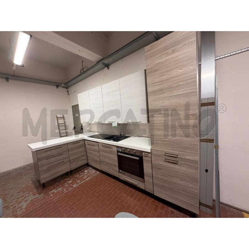 CUCINA LUBE COME NUOVA | Mercatino dell'Usato Torino via ceresole 1