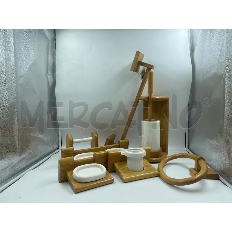 KIT BAGNO COMPLETO FRASSINO E CERAMICA | Mercatino dell'Usato Torino via ceresole 1