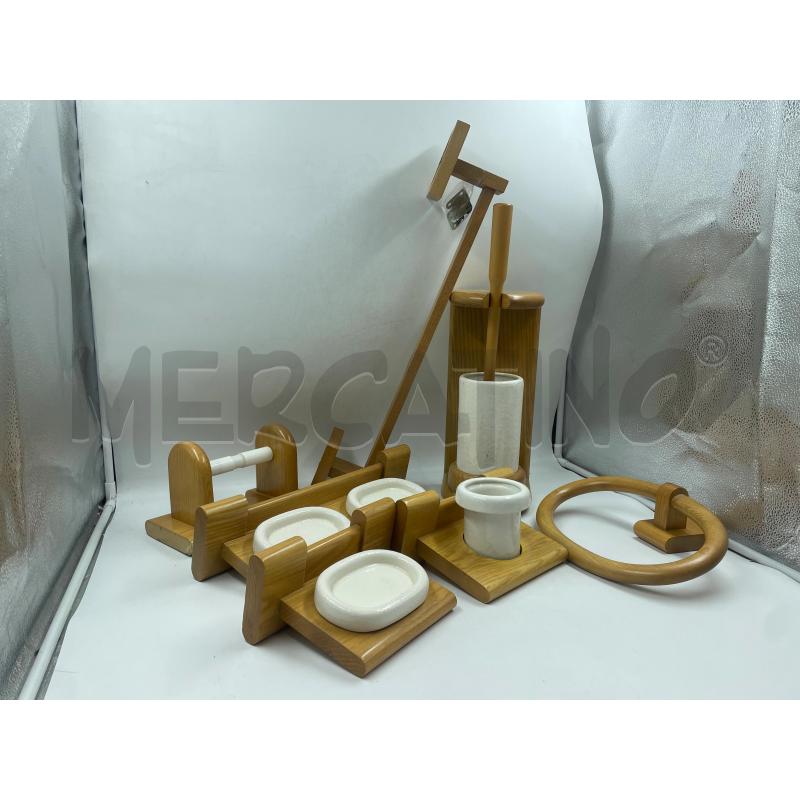 KIT BAGNO COMPLETO FRASSINO E CERAMICA | Mercatino dell'Usato Torino via ceresole 3