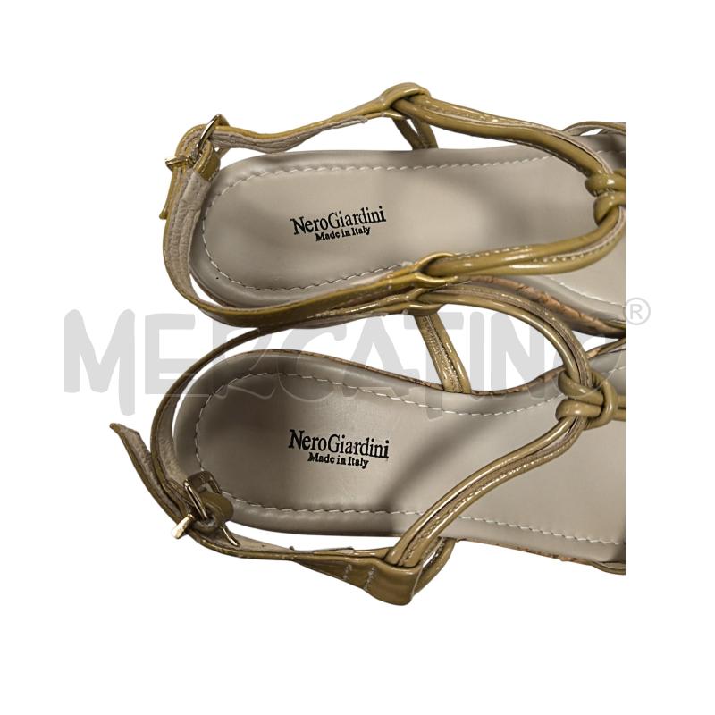 SANDALI DONNA  NERO GIARDINI BEIGE | Mercatino dell'Usato Torino via ceresole 5