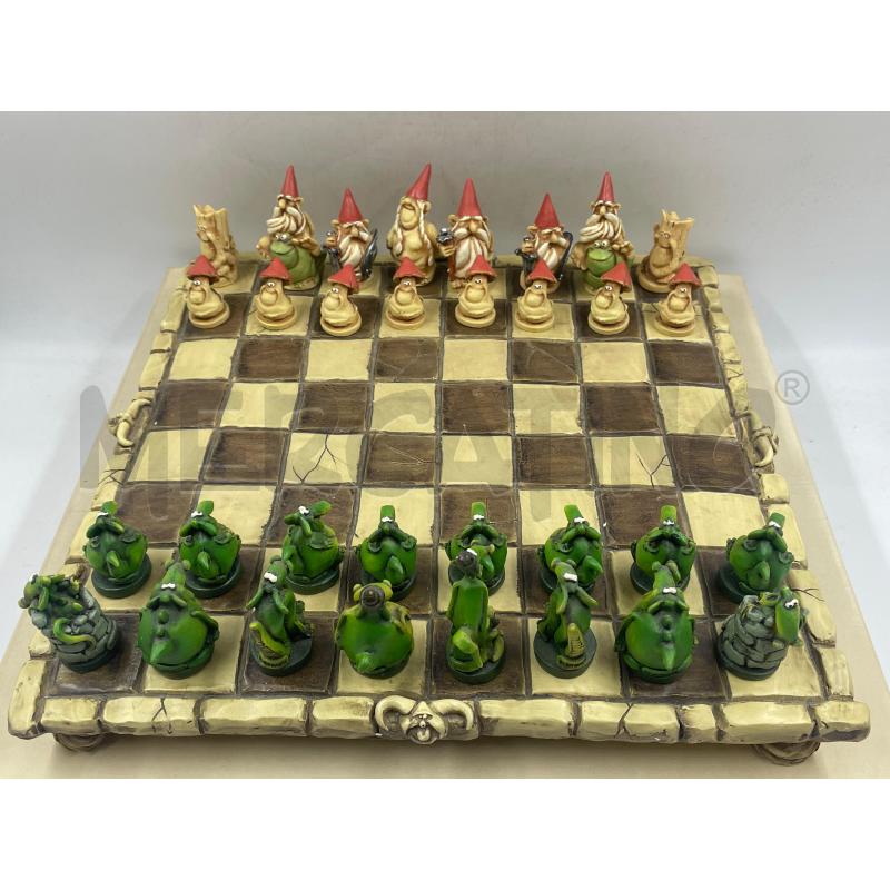 SCACCHIERA FANTASY GNOMI VS DRAGHI | Mercatino dell'Usato Torino via ceresole 4